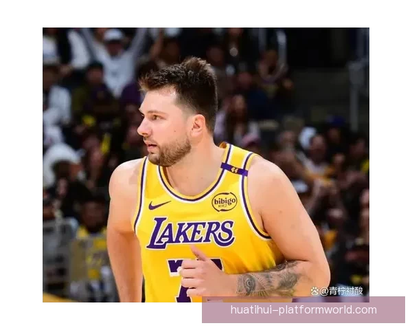 海斯20分钟8中8狂砍26分赛后直言东契奇别再领罚牌